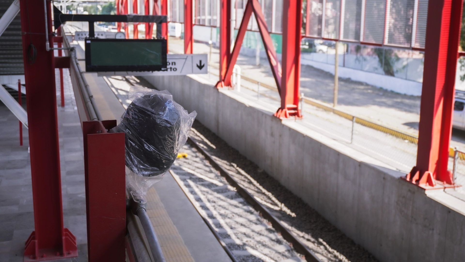 Bocina en estación de tren
